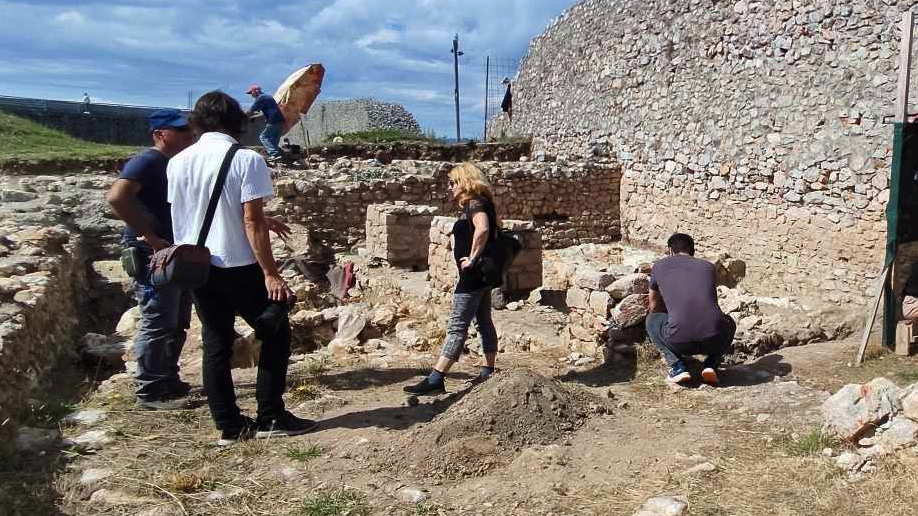 Археолошки истражувања на Самуилова Тврдина, учествуваат и студенти од Германија и Обединетото Кралство